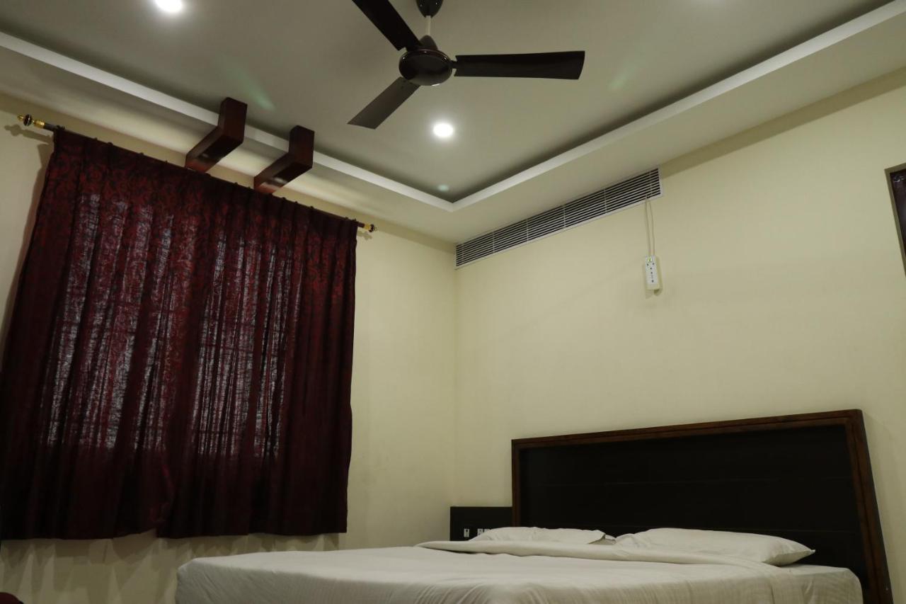 E S Residency Theni Exterior photo